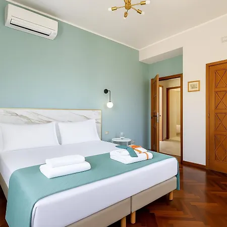 City Love Rooms *